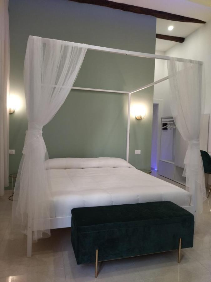 Relais Torre Gloria Bed and Breakfast Νάπολη Εξωτερικό φωτογραφία
